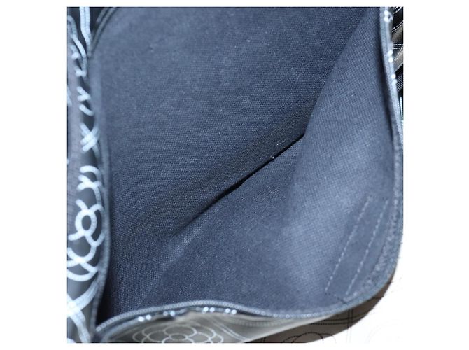 Borsa Tote a Tracolla con Catena CHANEL PVC Canvas 2way Nero Argento CC Auth LN223M - vista 30