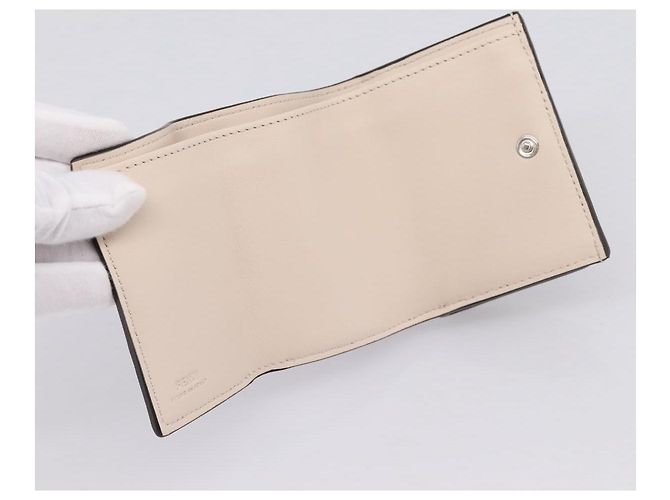 Portafoglio Compatto FENDI Peek A Boo in Pelle Viola Argento 8M0426 Auth LN099M Porpora - vista 15