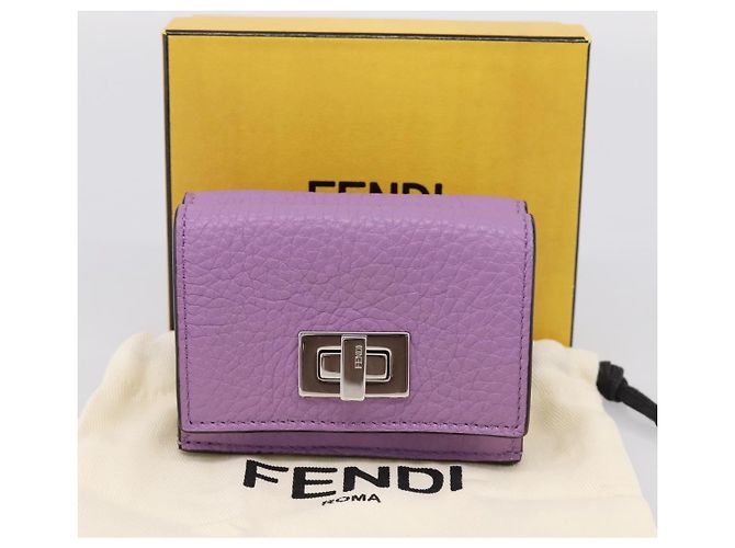Portafoglio Compatto FENDI Peek A Boo in Pelle Viola Argento 8M0426 Auth LN099M Porpora - vista 21