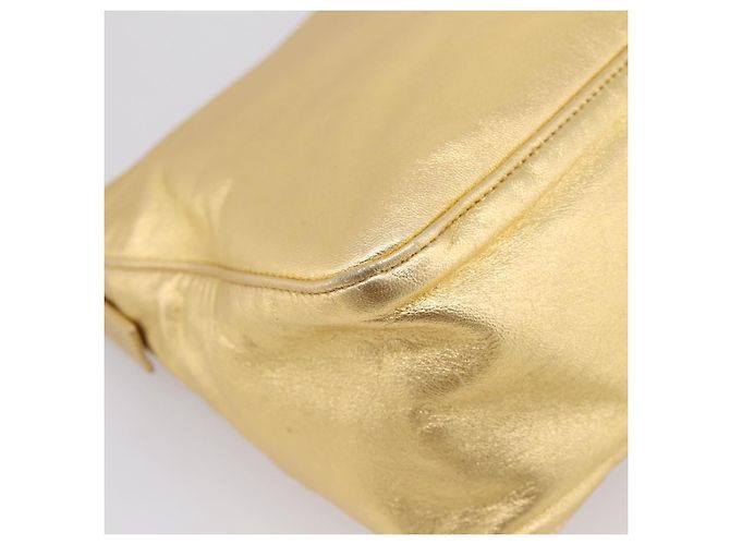 Borsa a tracolla FENDI Mamma Baguette in pelle dorata Auth BA16067SAM D'oro - vista 13