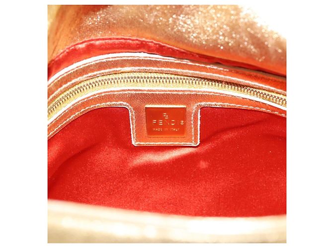 Borsa a tracolla FENDI Mamma Baguette in pelle dorata Auth BA16067SAM D'oro - vista 17