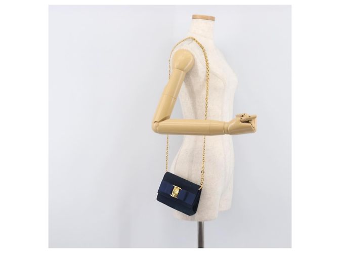 Borsa a tracolla Salvatore Ferragamo Vala Chain in camoscio blu navy e oro Auth 207538 - vista 23