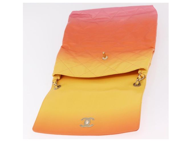 Borsa a tracolla CHANEL Large Hobo Matelasse con catena in pelle di vitello Orange Auth ka6476SAM Arancione - vista 15