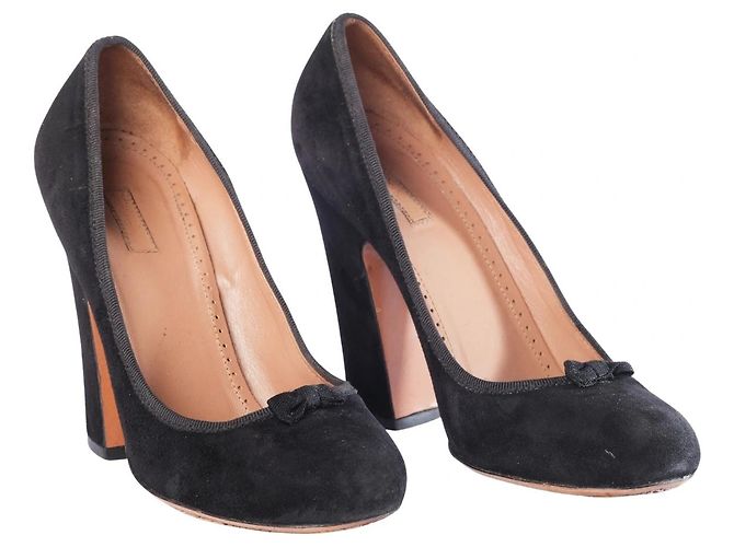 Alaïa Block-Heel-Pumps aus schwarzem Wildleder mit Schleifendetail - Ansicht 2