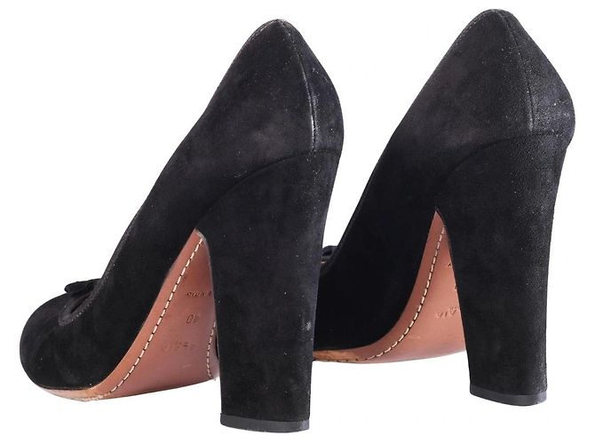 Alaïa Block-Heel-Pumps aus schwarzem Wildleder mit Schleifendetail - Ansicht 3