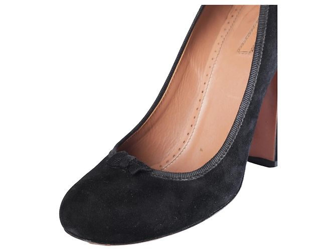 Alaïa Block-Heel-Pumps aus schwarzem Wildleder mit Schleifendetail - Ansicht 4