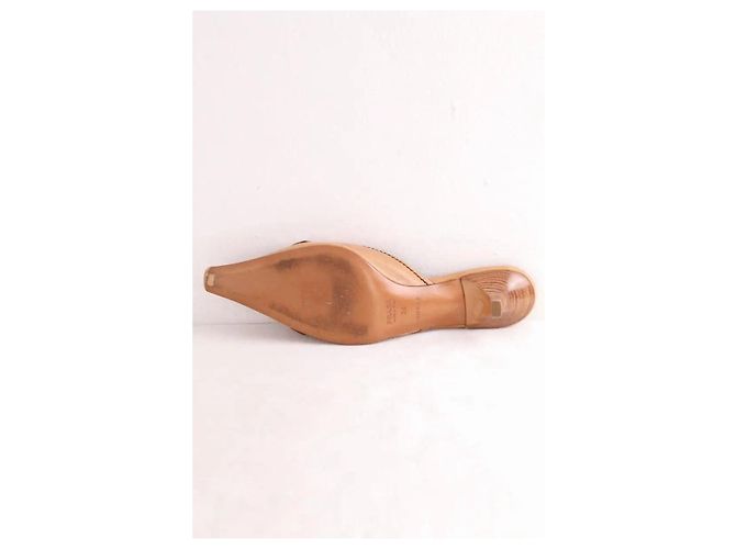 Tacchi Prada in pelle color camel Cammello - vista 6