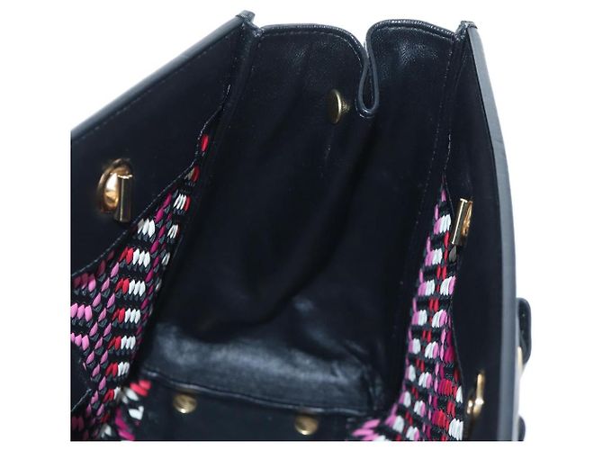 Borsa Salvatore Ferragamo Vala Chain Tote Bag in pelle nera e oro autentica 206334M - vista 18