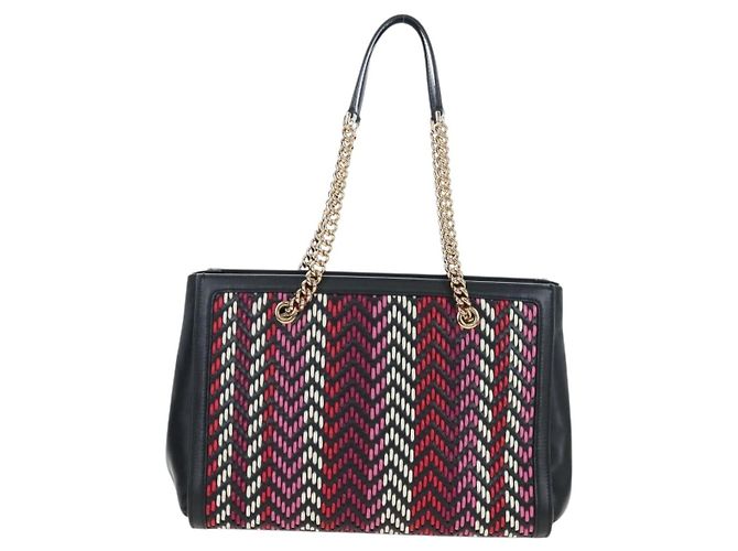 Borsa Salvatore Ferragamo Vala Chain Tote Bag in pelle nera e oro autentica 206334M - vista 3