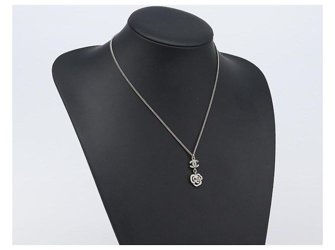 Collana CHANEL Camelia Metallo Argento CC Auth 199739 - vista 16