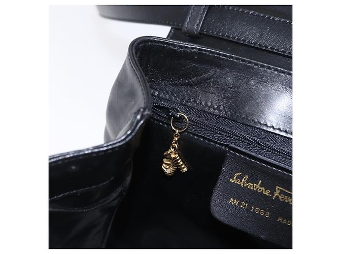Borsa a mano Salvatore Ferragamo in pelle 2way Nero Oro Auth ar14300 D'oro - vista 26