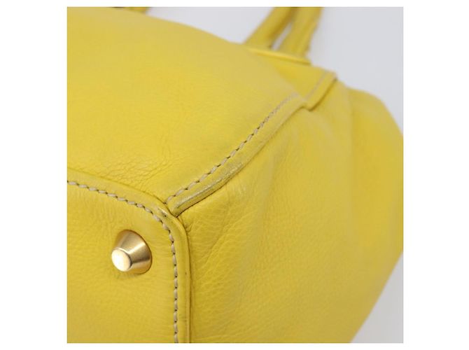 Borsa a mano Miu Miu in pelle Giallo Oro Auth am12779V D'oro - vista 15