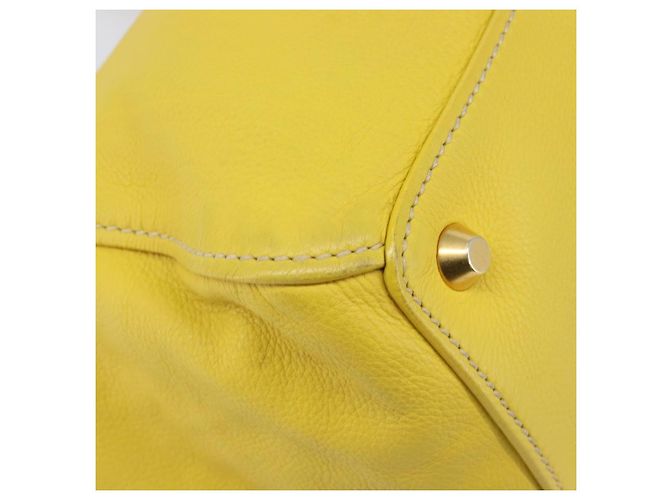 Borsa a mano Miu Miu in pelle Giallo Oro Auth am12779V D'oro - vista 16