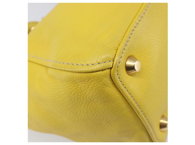 Borsa a mano Miu Miu in pelle Giallo Oro Auth am12779V D'oro - vista 18