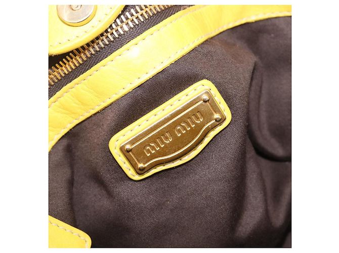 Borsa a mano Miu Miu in pelle Giallo Oro Auth am12779V D'oro - vista 21