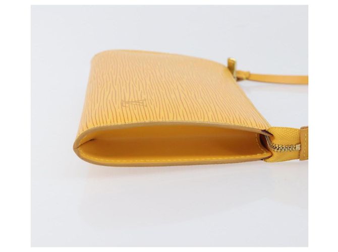 LOUIS VUITTON Epi Pochette Accessoires Pouch Yellow M52989 LV Auth 206757V Giallo - vista 3