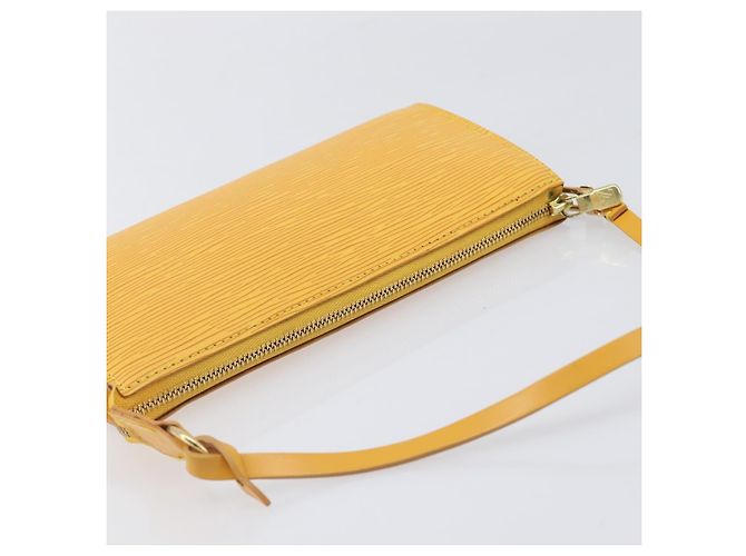 LOUIS VUITTON Epi Pochette Accessoires Pouch Yellow M52989 LV Auth 206757V Giallo - vista 6
