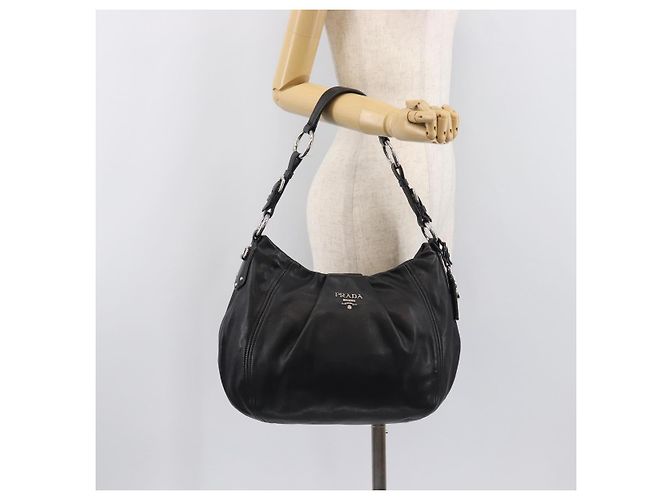 Bolsa de Ombro PRADA em Couro Preta Prata BR4519 Auth am12738V Preto - vista 28
