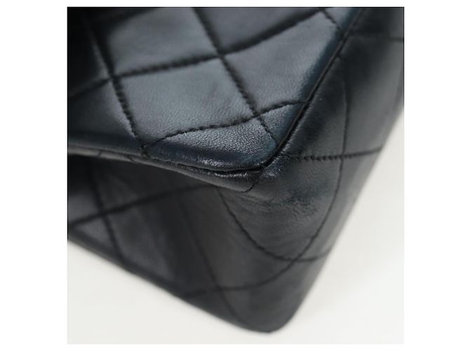 Borsa a tracolla CHANEL Chain Matelasse 23 in pelle d'agnello nera e oro CC Auth BA16032SAV Nero D'oro - vista 13