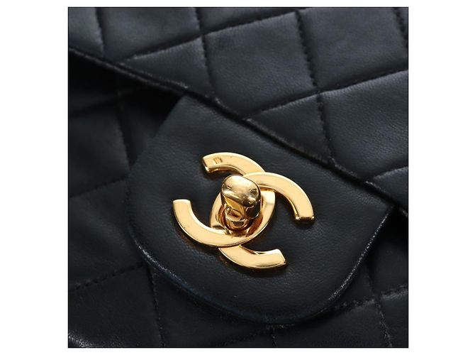 Borsa a tracolla CHANEL Chain Matelasse 23 in pelle d'agnello nera e oro CC Auth BA16032SAV Nero D'oro - vista 17