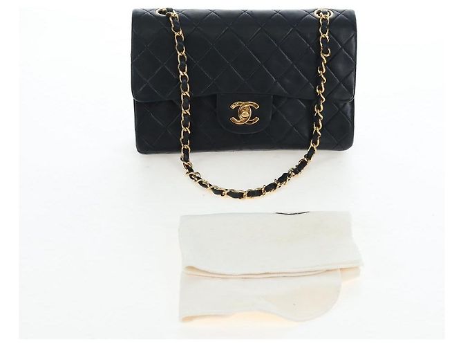 Borsa a tracolla CHANEL Chain Matelasse 23 in pelle d'agnello nera e oro CC Auth BA16032SAV Nero D'oro - vista 32