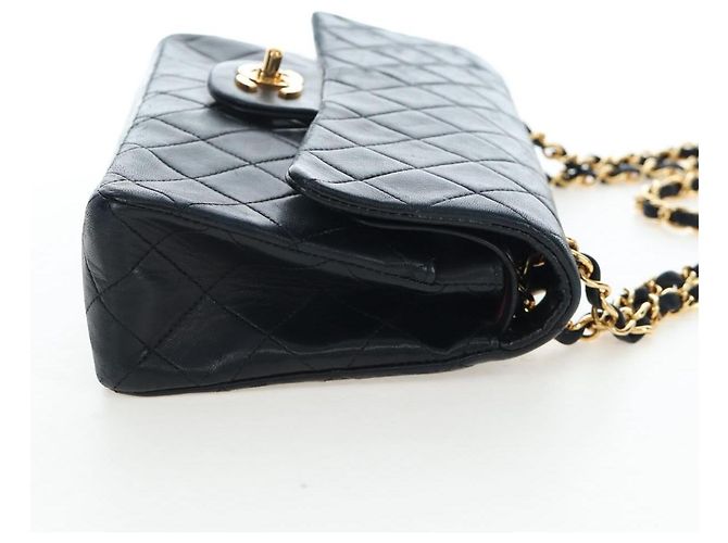 Borsa a tracolla CHANEL Chain Matelasse 23 in pelle d'agnello nera e oro CC Auth BA16032SAV Nero D'oro - vista 5