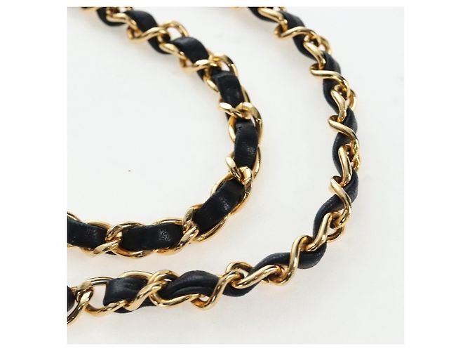 Borsa a tracolla CHANEL Chain Matelasse 23 in pelle d'agnello nera e oro CC Auth BA16032SAV Nero D'oro - vista 9
