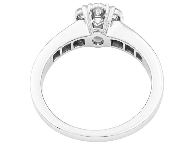 Anel Van Cleef & Arpels, "Fleurette", ouro branco e diamantes. - vista 4
