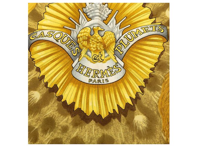 Lenço de seda Gold Hermès Casques et Plumets 90 Dourado - vista 4