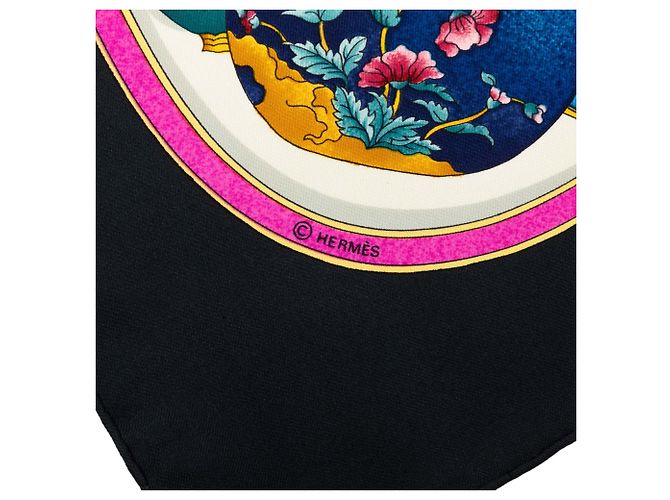 Multi Hermès Qu Importe le Flacon Silk Scarf 90 Scarves Multicolor - vista 5