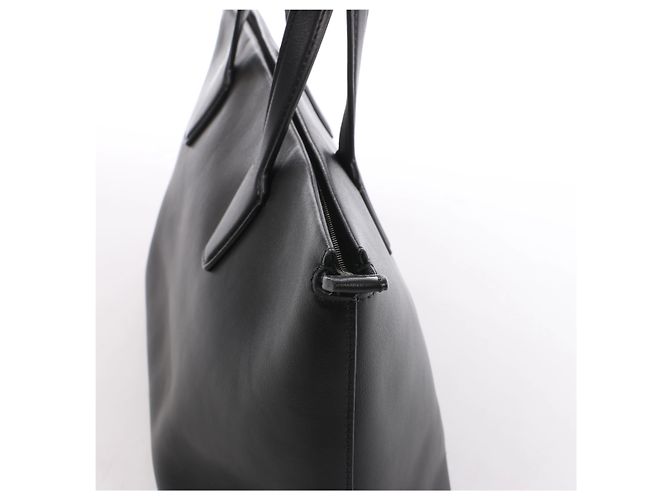 The Row Marcel Schultertasche aus Leder in Black Schwarz - Ansicht 5