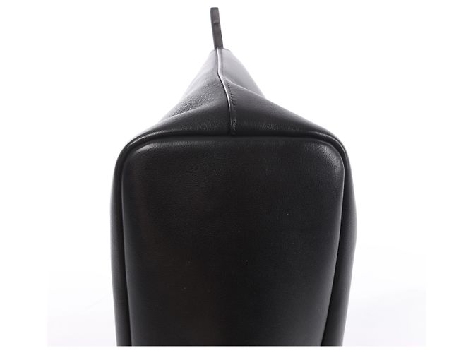 The Row Marcel Schultertasche aus Leder in Black Schwarz - Ansicht 8