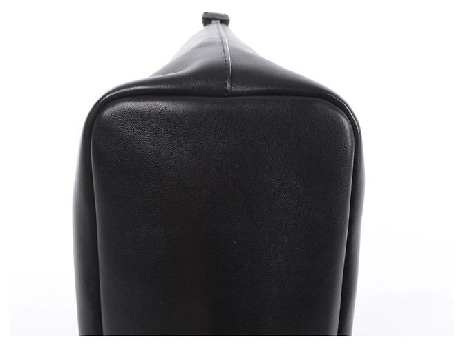 The Row Marcel Schultertasche aus Leder in Black Schwarz - Ansicht 9