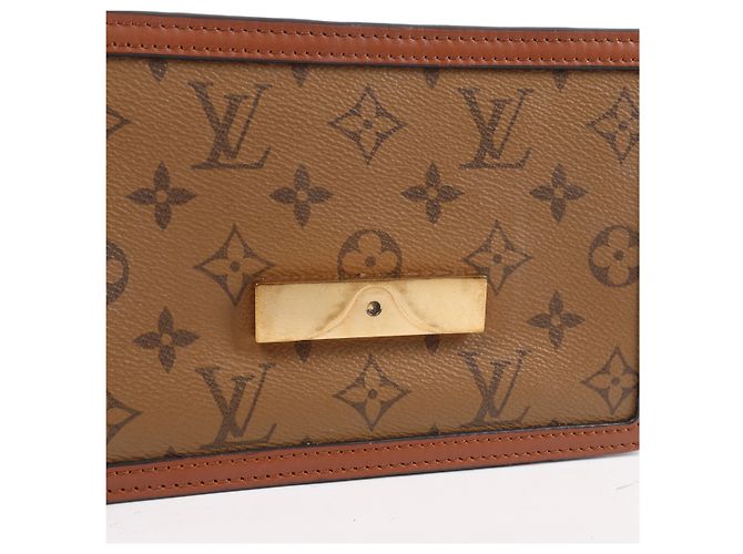 Bolsa Tiracolo Louis Vuitton Dauphine Mini Monogram x Reverse em Castanho Vermelho - vista 11