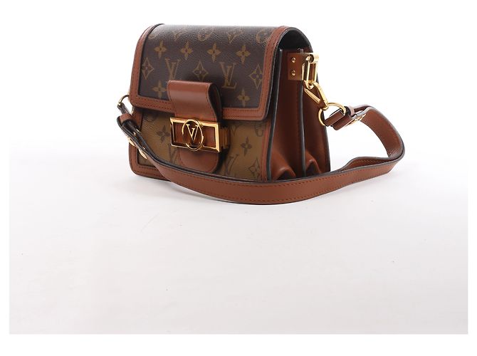 Bolsa Tiracolo Louis Vuitton Dauphine Mini Monogram x Reverse em Castanho Vermelho - vista 2
