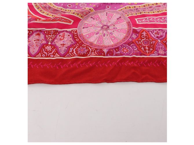 Silk In Hermès Carré Géant "Aux Portes du Palais" Kaschmir & Seide Schal Red x Pink Rot - Ansicht 16