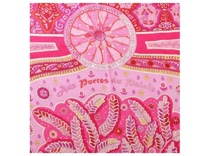 Silk In Hermès Carré Géant "Aux Portes du Palais" Kaschmir & Seide Schal Red x Pink Rot - Ansicht 8