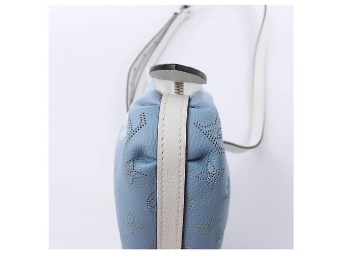 Bolso bandolera Louis Vuitton Scala Mini Mahina Leather en White x Blue M80497 Azul - vista 8