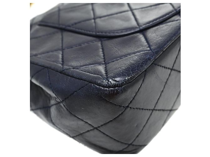 Chanel Vintage Classic Double Flap Quilted Lambskin Medium Bleu Marine - vue 4