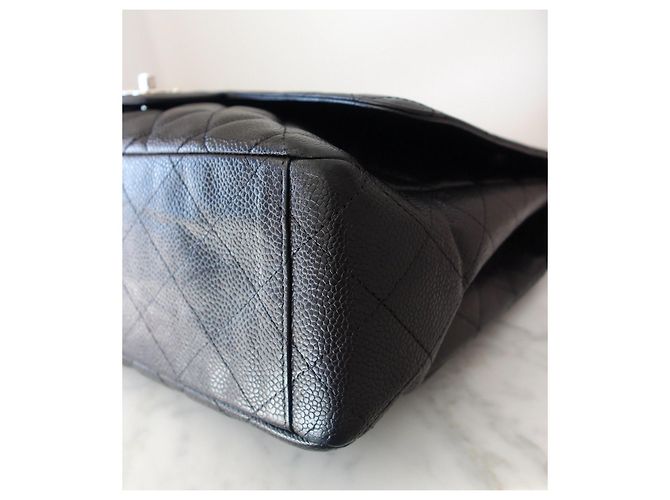 Timeless Bolsa Chanel Classic Flap Maxi Couro Caviar Preto - vista 5