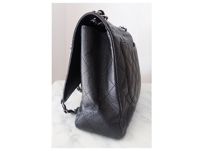 Timeless Bolsa Chanel Classic Flap Maxi Couro Caviar Preto - vista 9