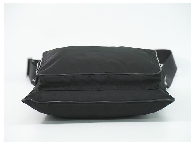 Prada Sac Messenger Medium en Tessuto Matelassé avec Poche Avant Noir - vue 6