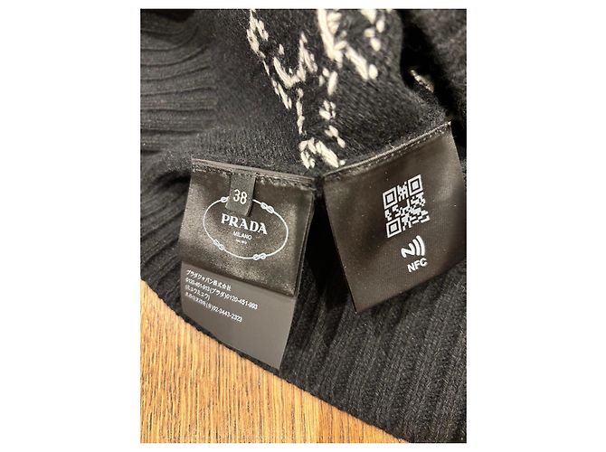 Prada Strickoberteil mit Sternmuster Schwarz Weiß - Ansicht 3