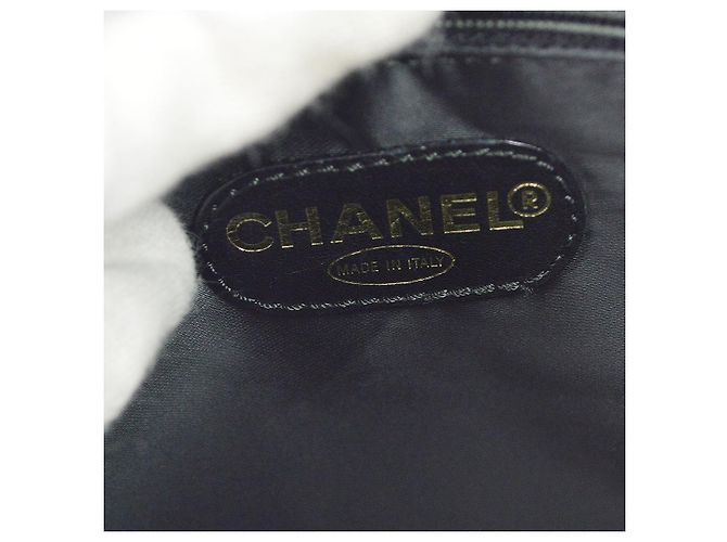 Chanel Vintage Front Pocket Quilted Caviar Medium Noir - vue 4