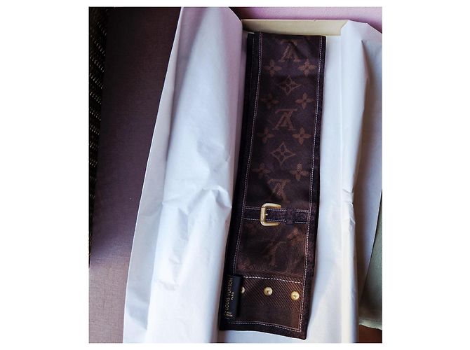 Foulard Louis Vuitton Monogram Marrón Castaño - vista 9