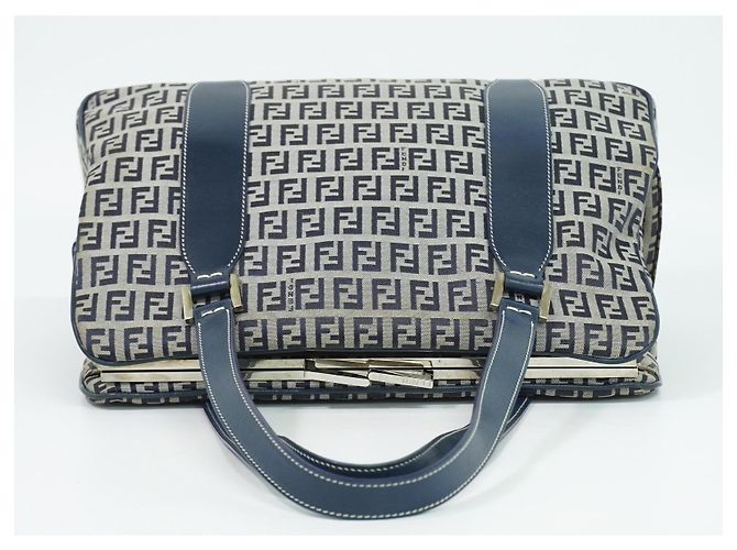 Sac à bandoulière Fendi Vintage Canvas Bleu Marine - vue 7
