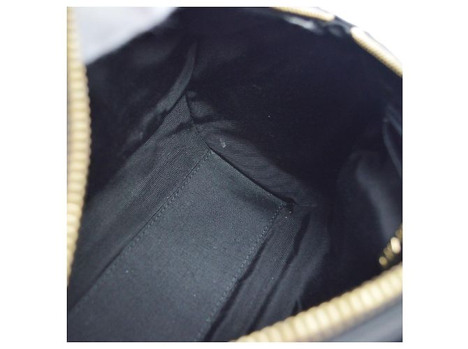 Chanel Chocolate Bar Barrel Quilted Leather Small Schwarz - Ansicht 3