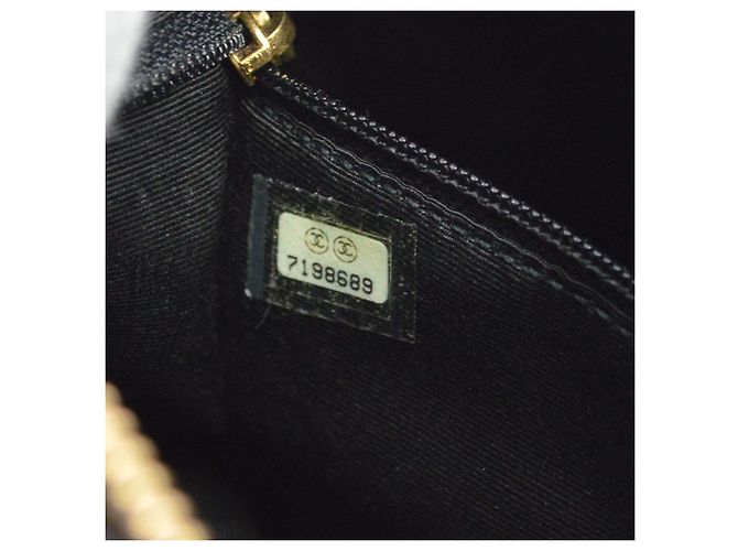 Chanel Chocolate Bar Barrel Quilted Leather Small Schwarz - Ansicht 5