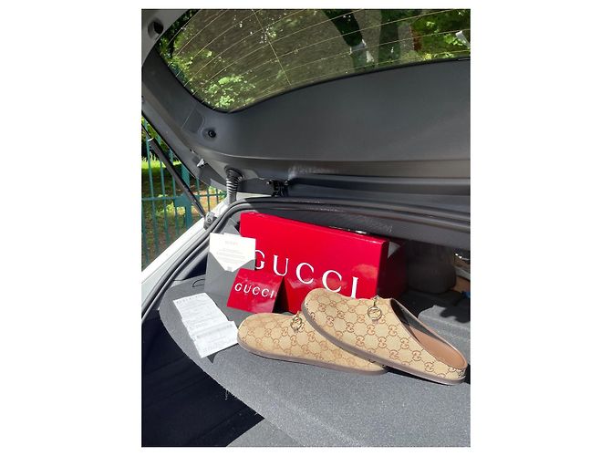 Mules Gucci GG Supreme in tela Marrone Beige - vista 2