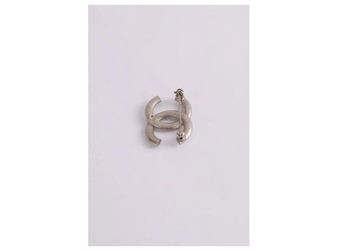 Broche Chanel prata - vista 4